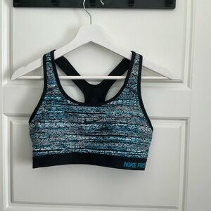 Nike Pro Women's Black and Blue Patterned Sports Bra